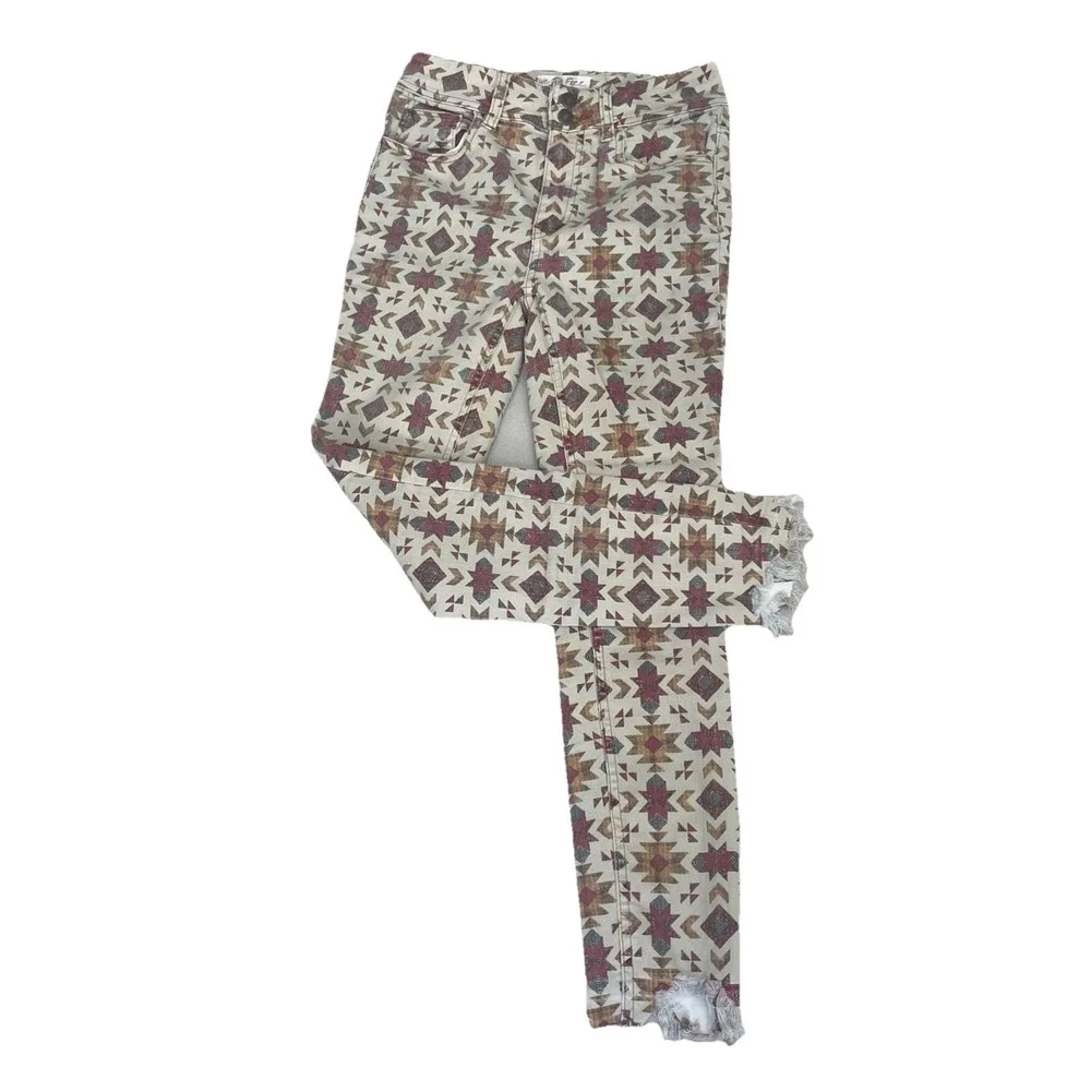 Free People Wild Child We The Free Women Skinny Jeans Aztec Print Boho Sz 27 EUC - Picture 1 of 7